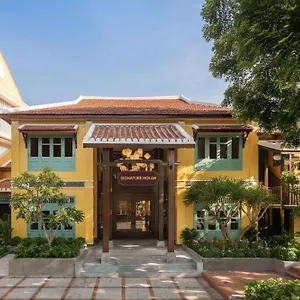 https://the-signature.hotelsofhoian.com