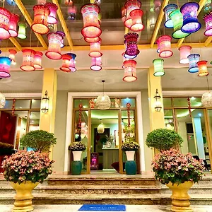 https://de-vivre.hotelsofhoian.com